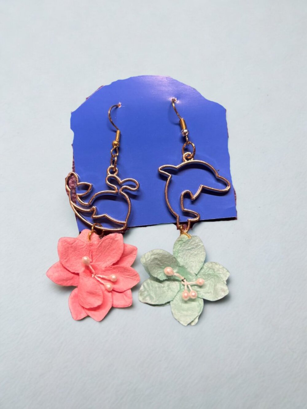 Aquatic Silhouette Floral Dangle Earring